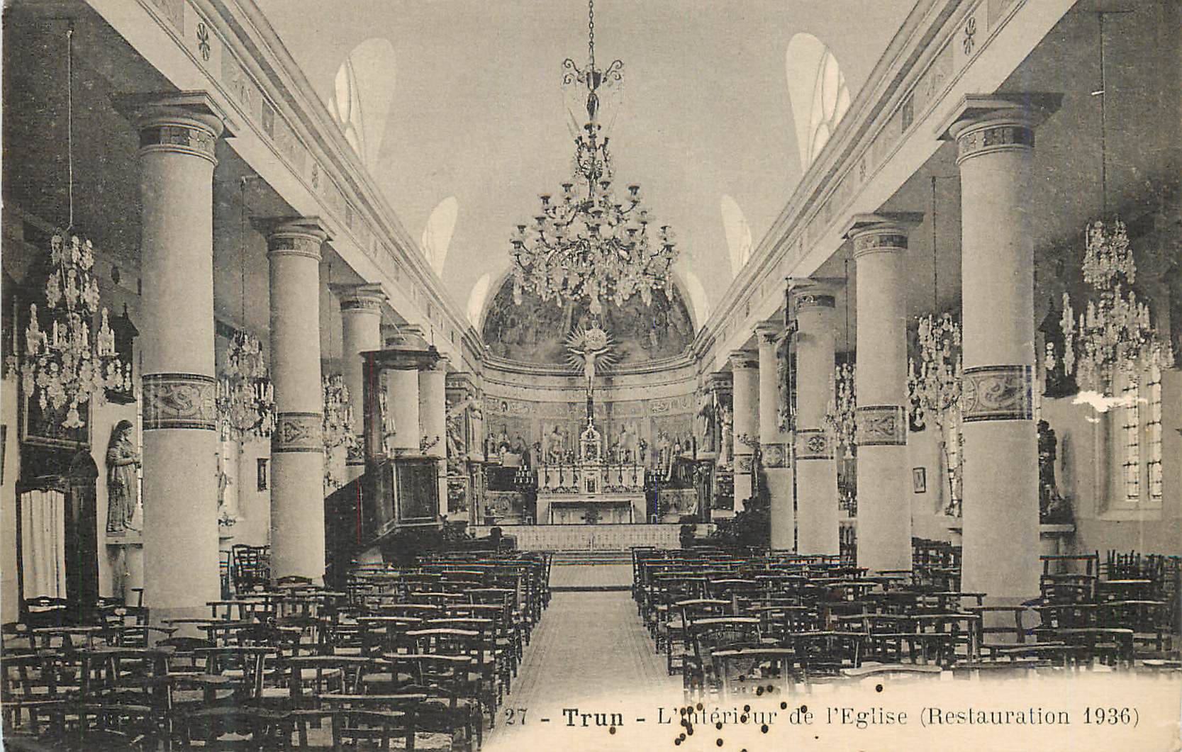 CPA Trun L'interieur de l'Eglise (Restauration 1936)