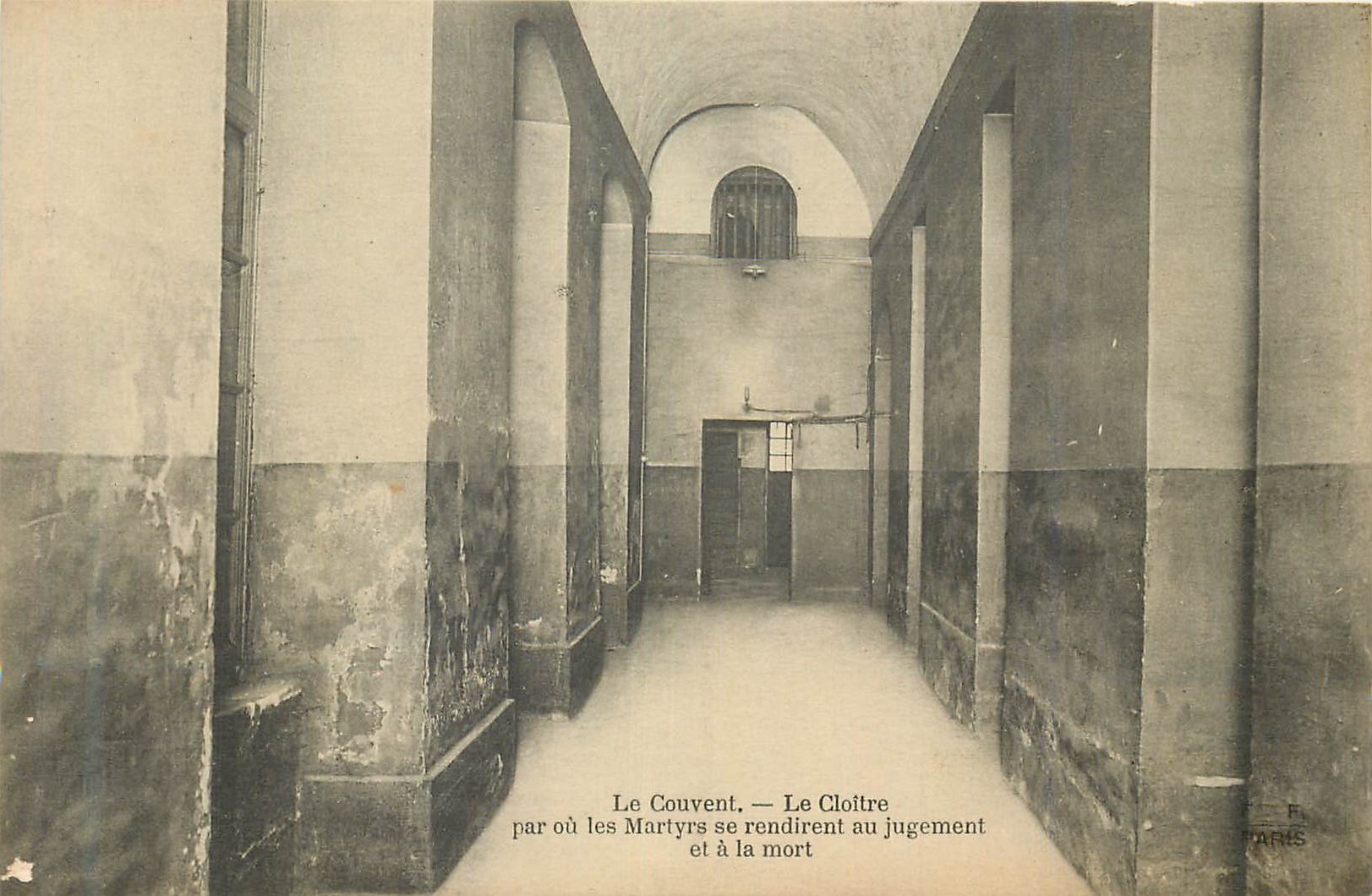 CPA Le Couvent Le Cloitre par ou les Martyrs se rendirent au jugement et la mort