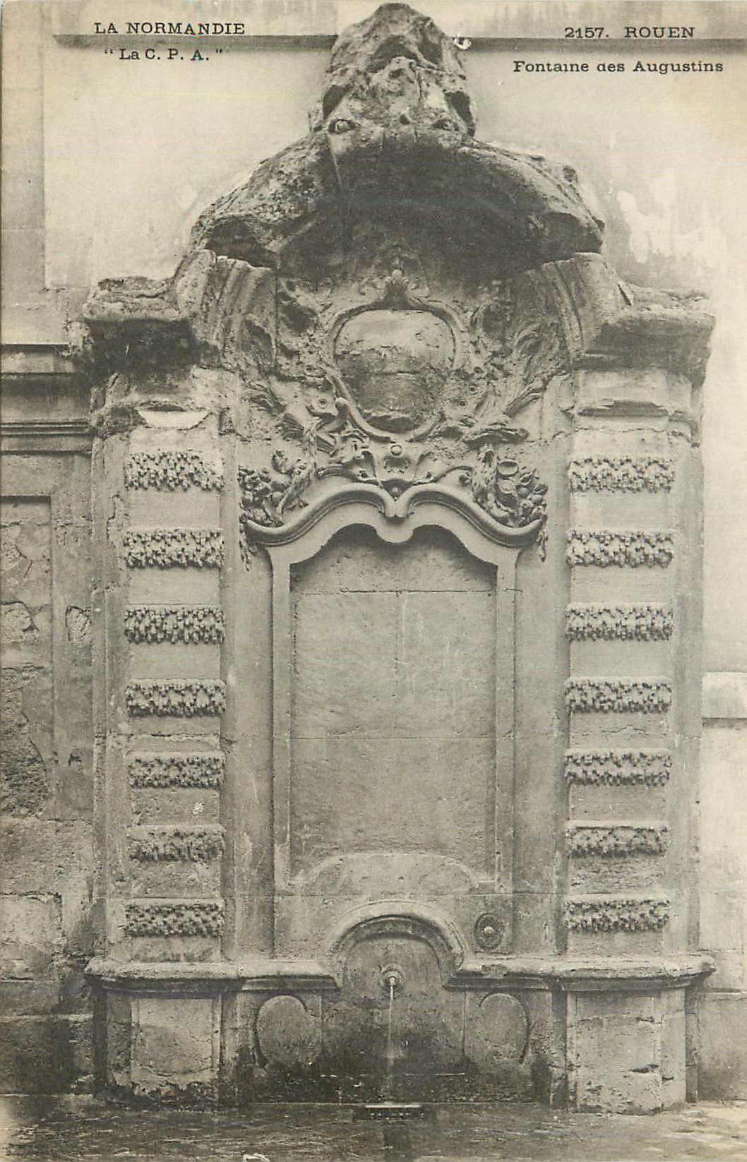 CPA La Normandie La C P A Rouen Fontaine des Augustins