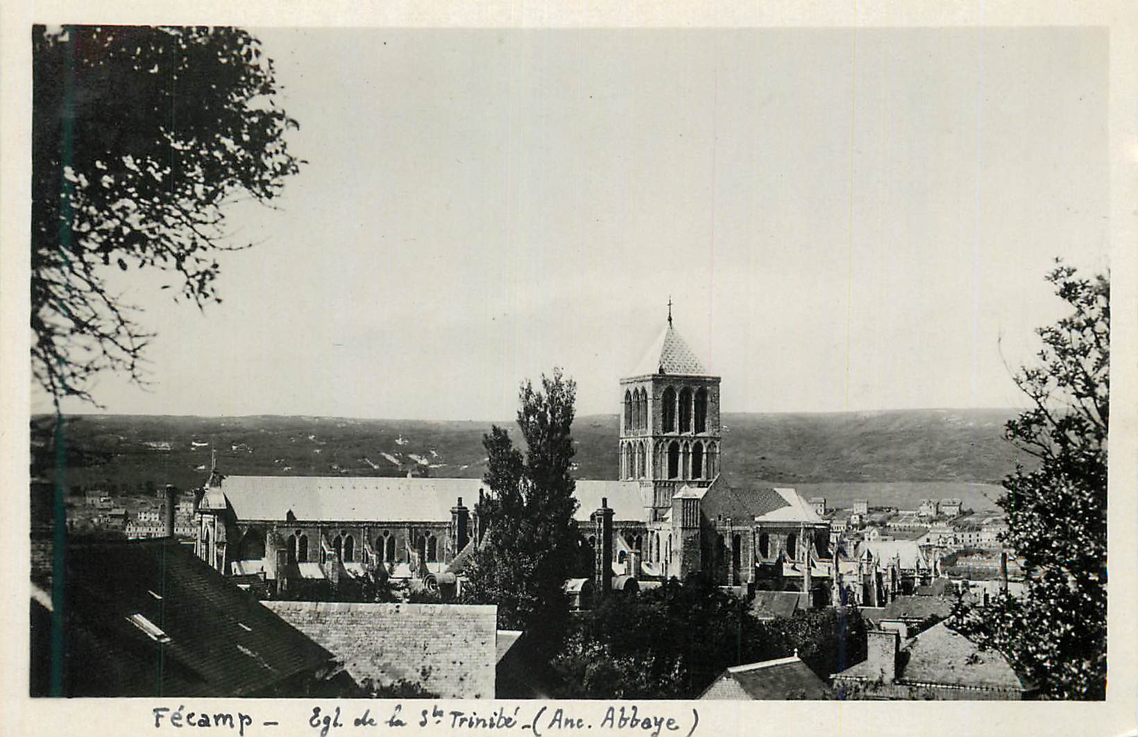 CPM Fecamp Egl de la Ste Trinite (Ane Abbaye)