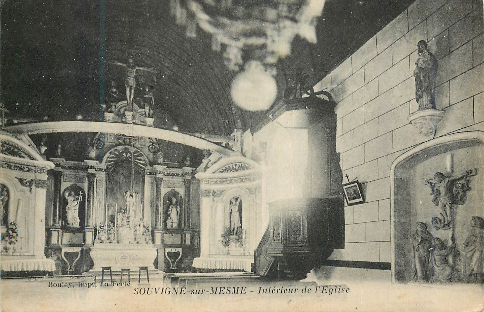 CPA Souvigne sur Mesme Interieur de l'Eglise