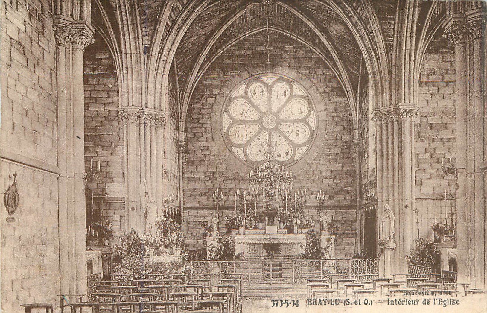 CPA Bray Lu (S et O) Interieur de l'Eglise