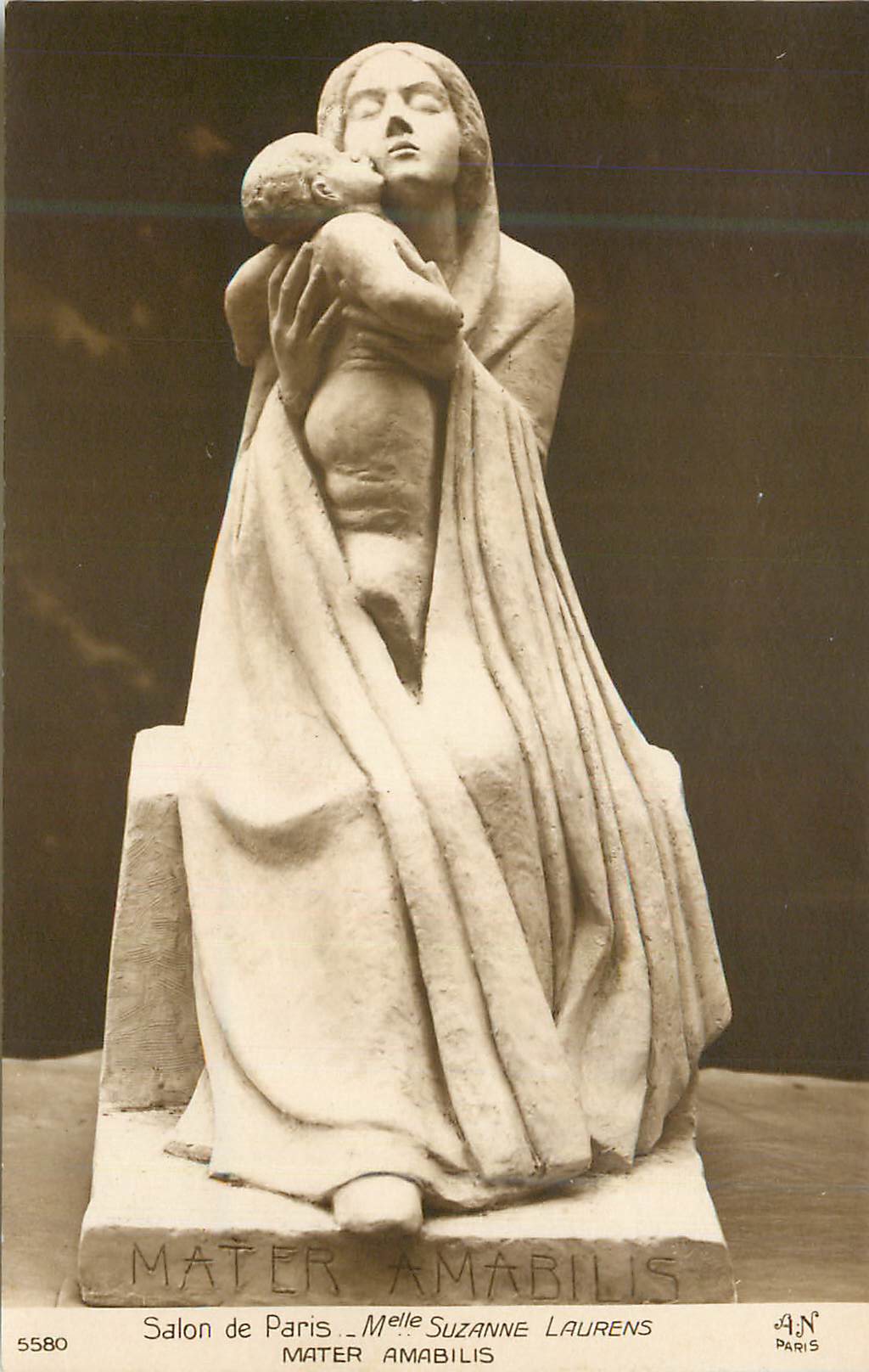 CPA Salon de Paris Melle Suzanne Laurens Mater Amabilis
