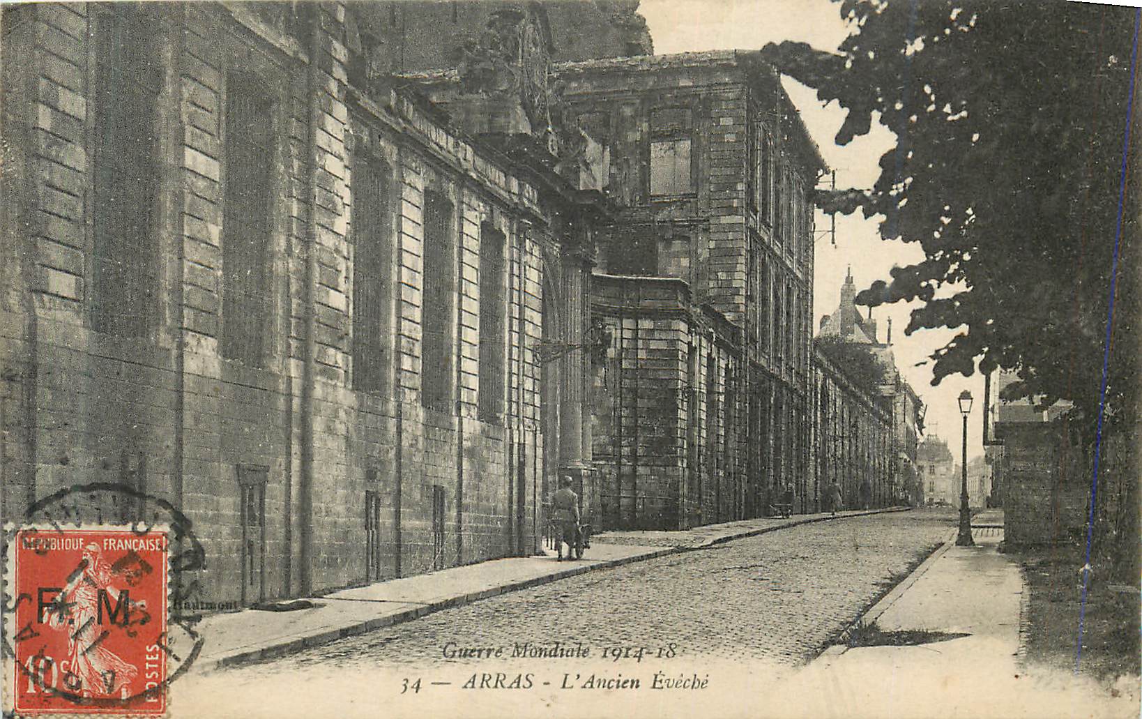 CPA Guerre Mondiale 1914 18 Arras L'Ancien Eveche