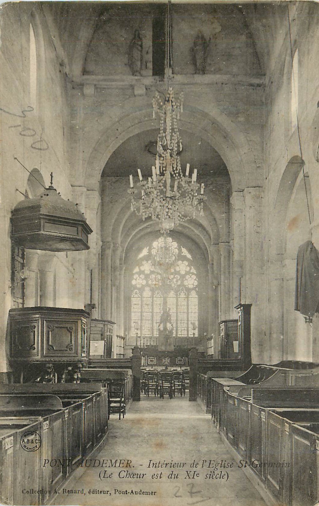 CPA Pont Audemer Interieur de l'Eglise St Germain (Le Choeur est du XIe siecle)