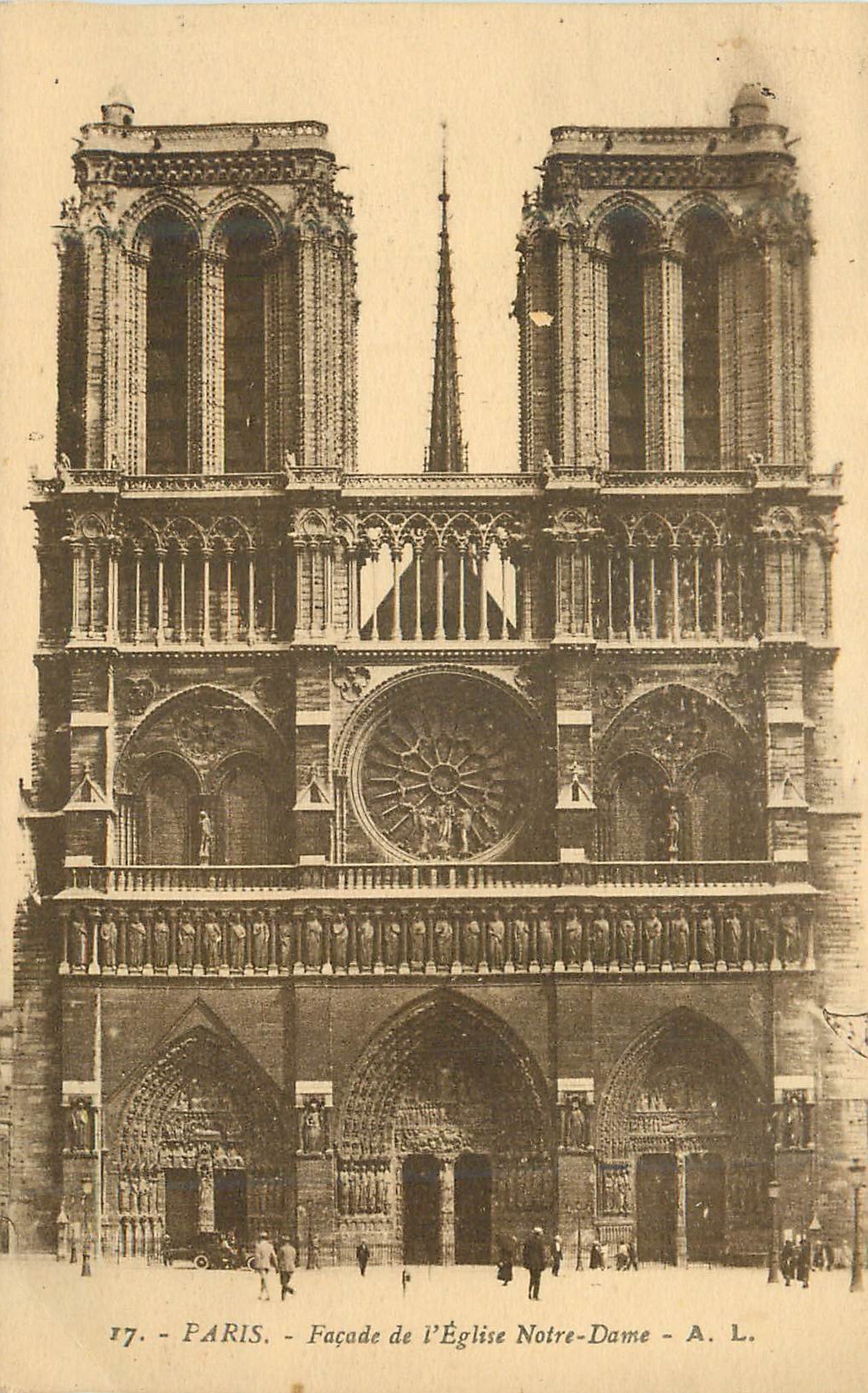Paris - Façade de l'Église Notre-Dame - A. L.