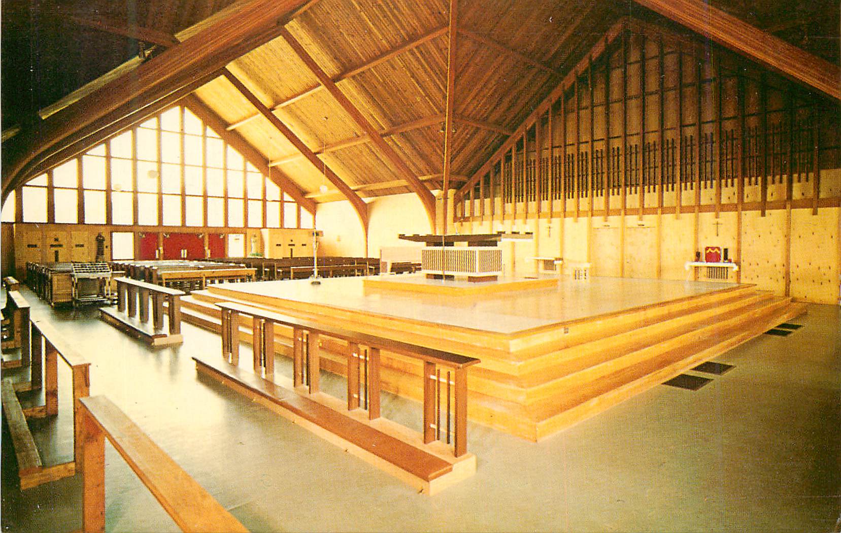 CPM Lachute Quebec Canada Grotte de Notre Dame de Lourdes Interieur de l'eglise construite en 1961 Messes tous les diman