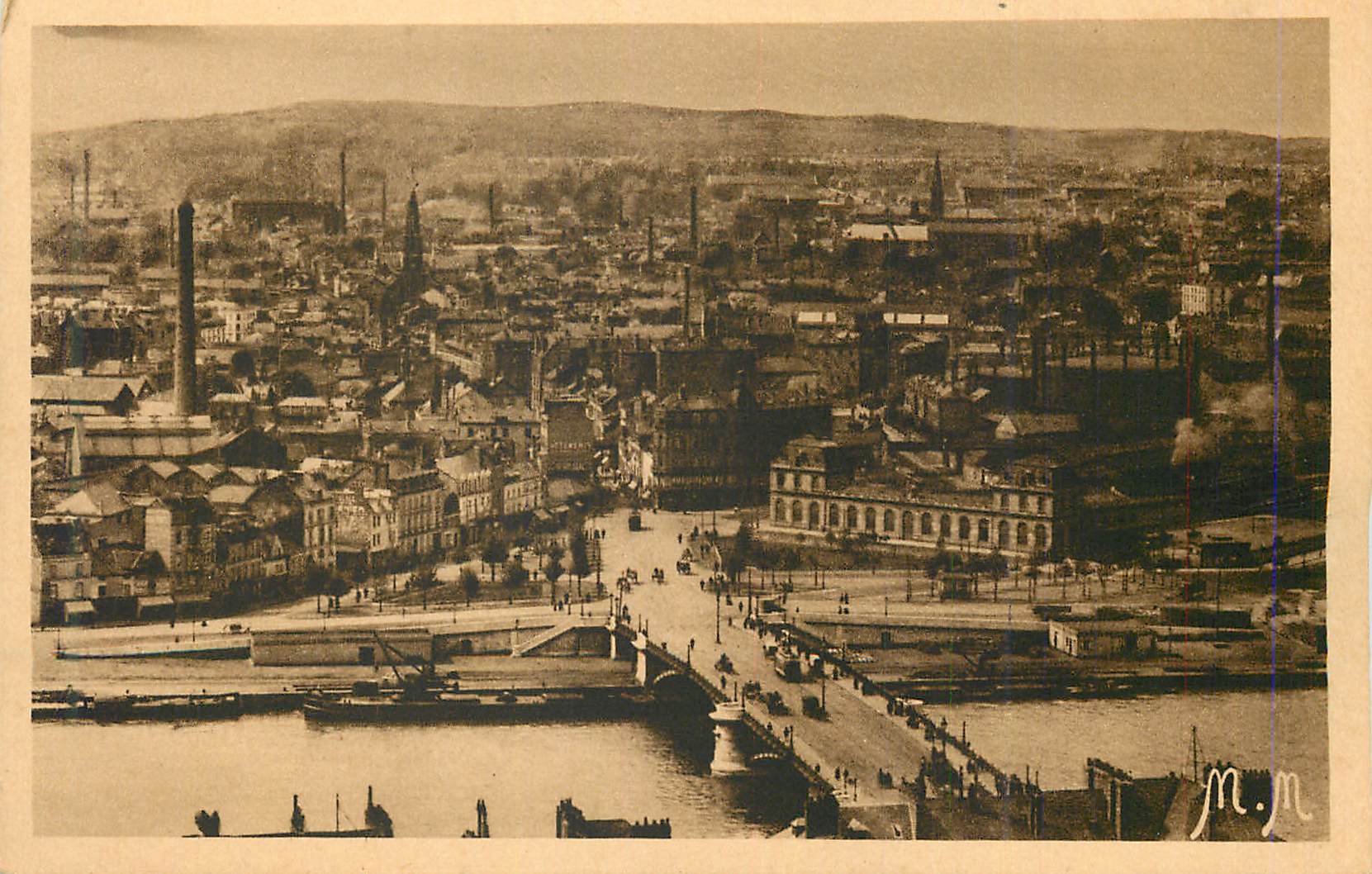 CPA Rouen la Ville Musee Vue sur le Pont Boledieu et la Place Carnot