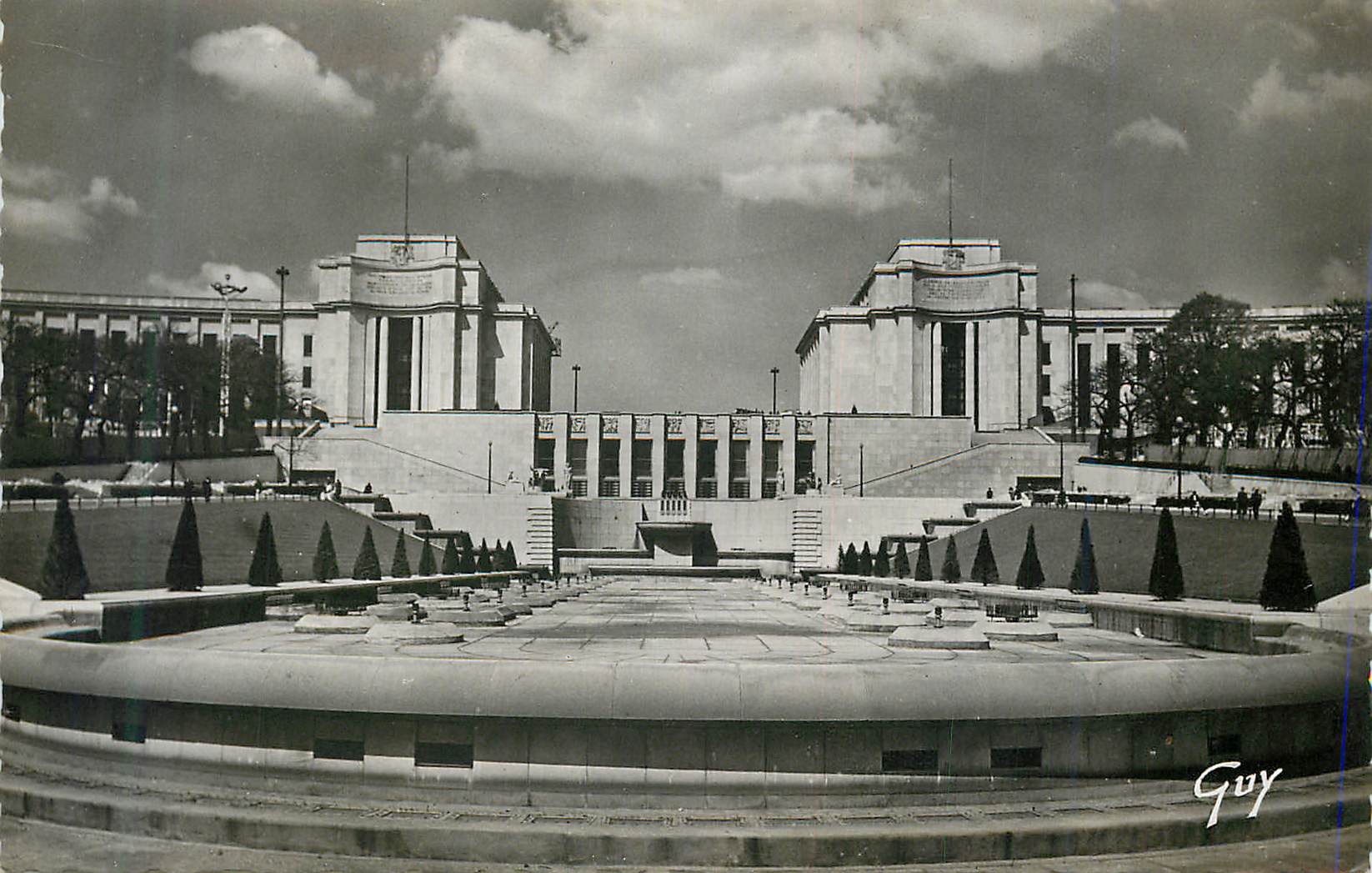 CPM Paris et ses Merveilles Le Palais de Chaillot vu des Jardins