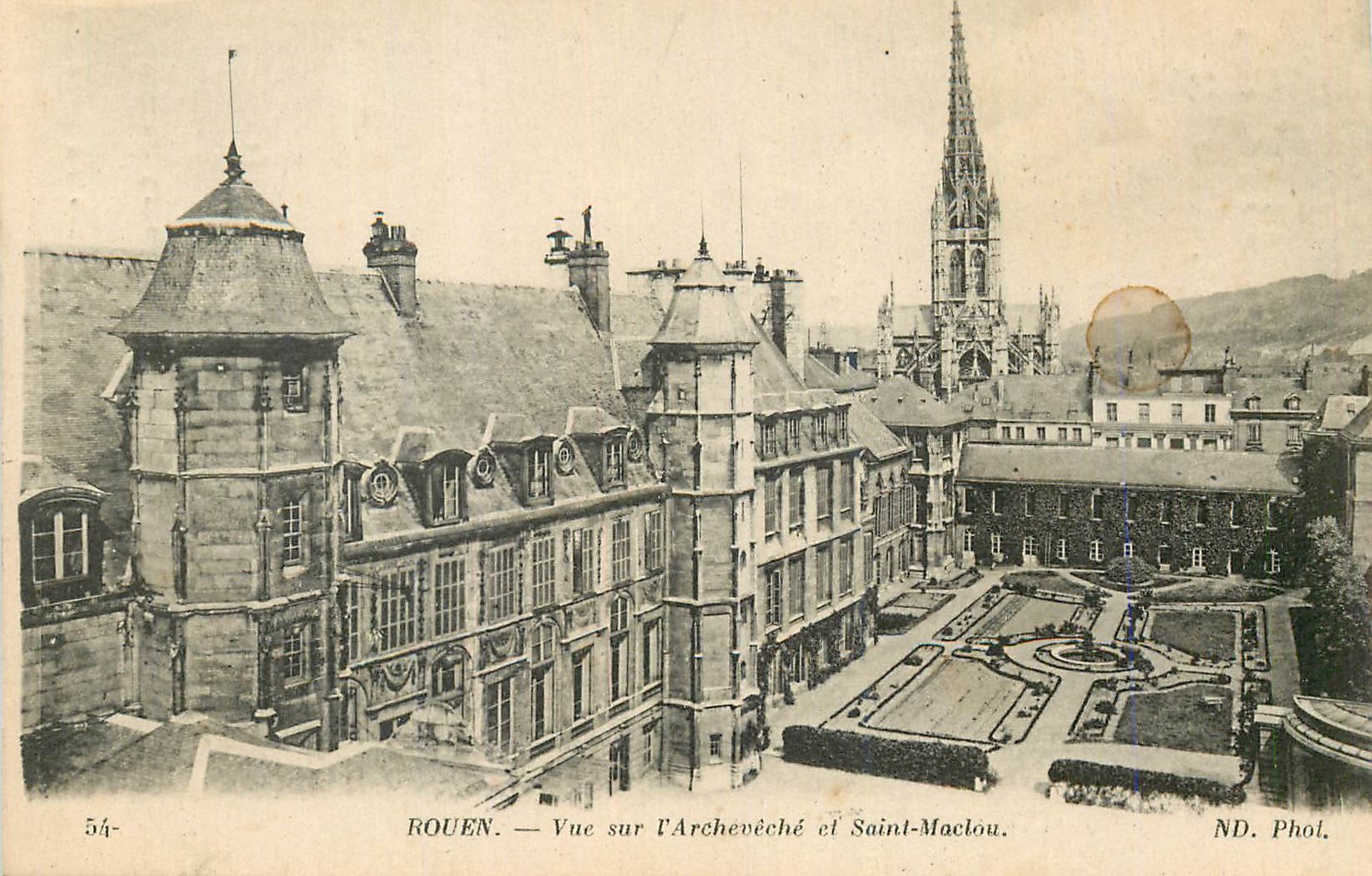 CPA Rouen Vue sur l'Archeveche et Saint Maclou