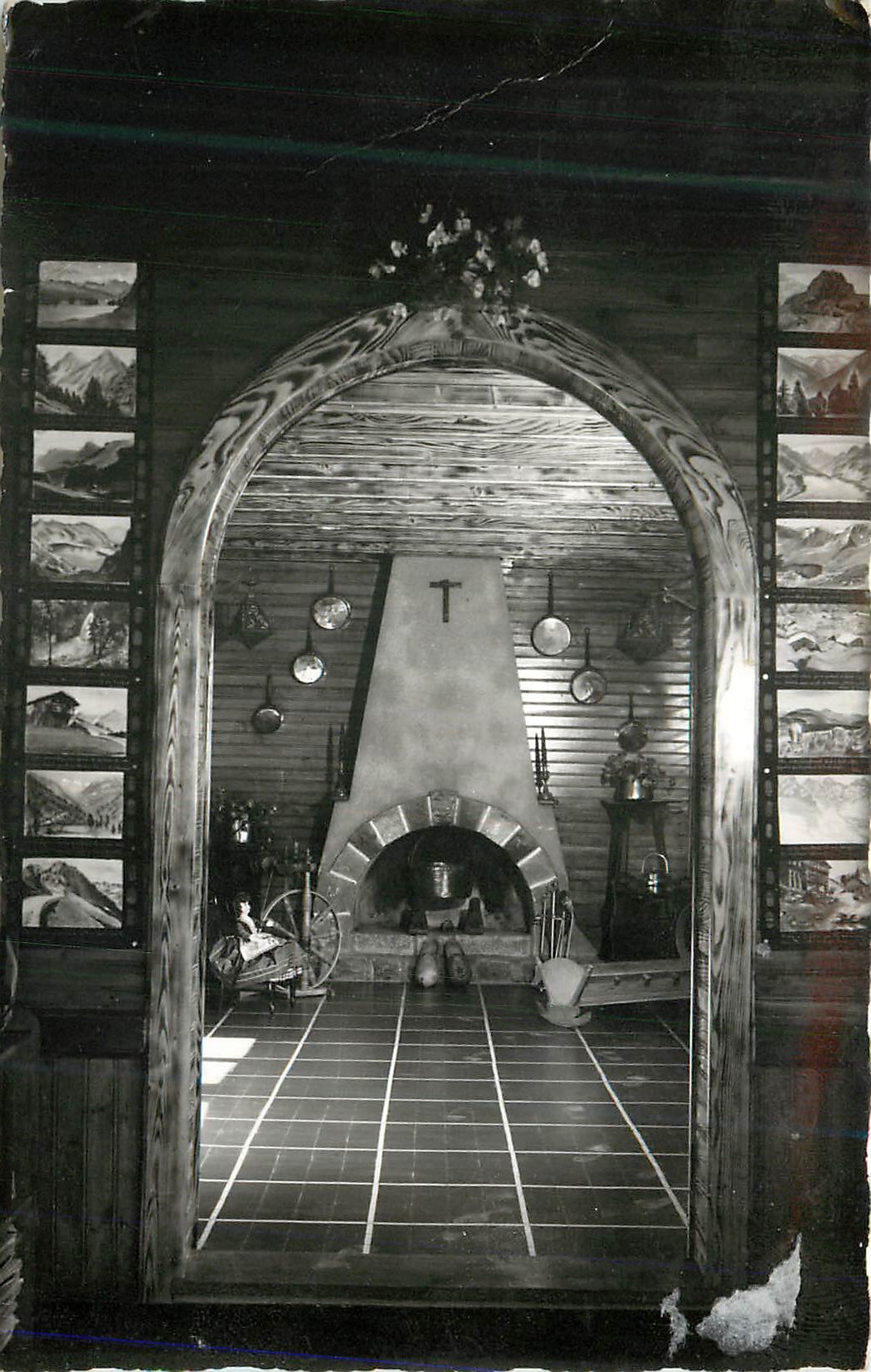 CPM Grand Bornand (Haute Savoie) Chalet Marie Liesse Le Coin du feu