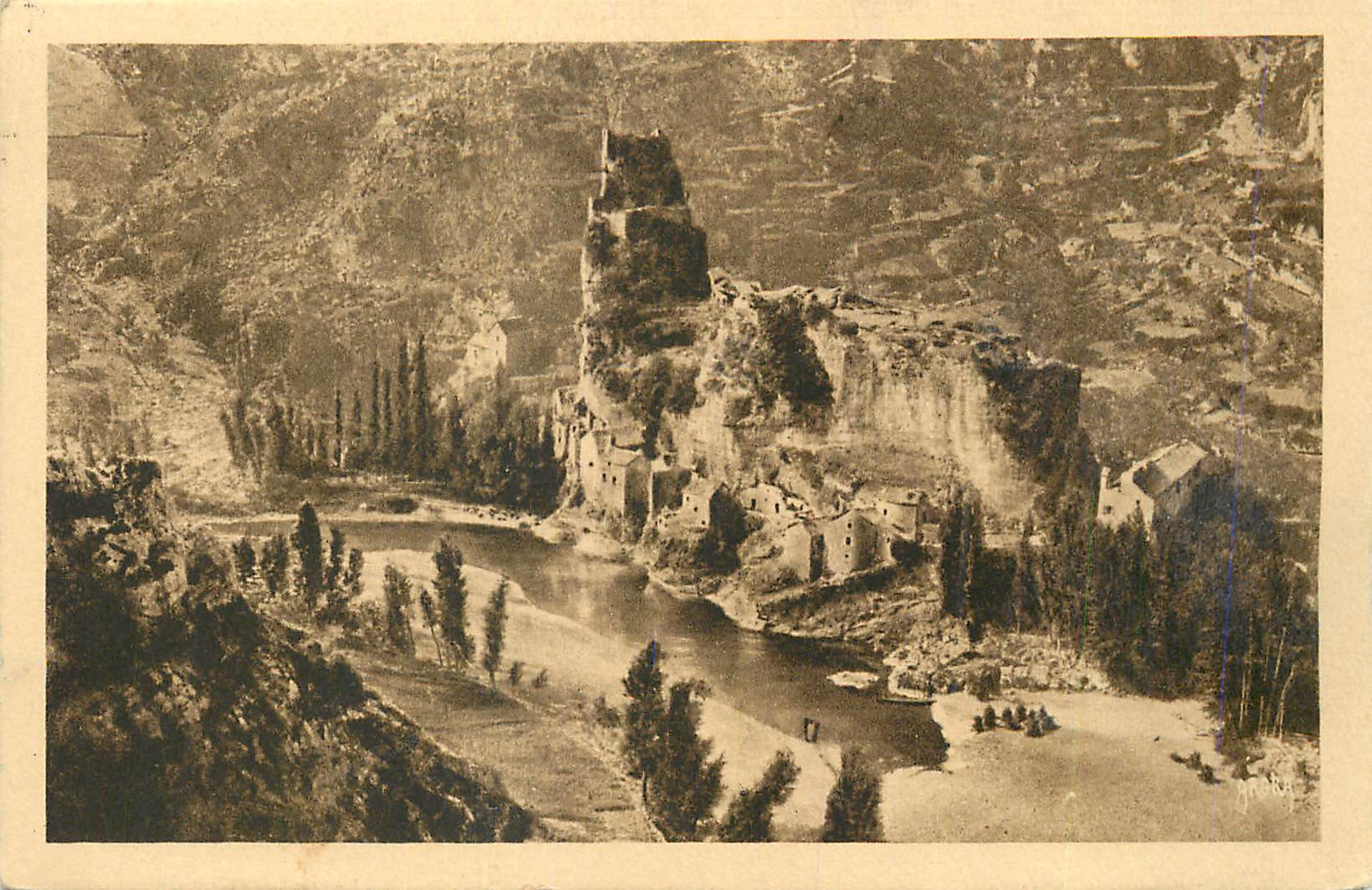 CPA Gorges du Tarn Castelbouc D'apres la legende aux temps des Croisades le Seigneur de ce chateau etait reste seul de s