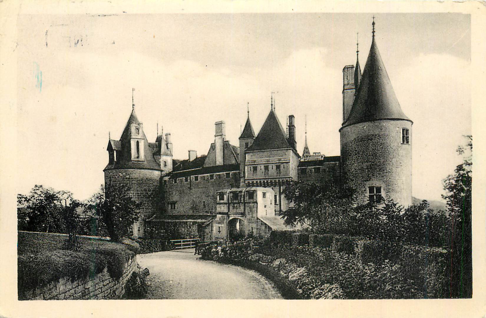CPM La Rochepot Le Chateau le Pont Levis