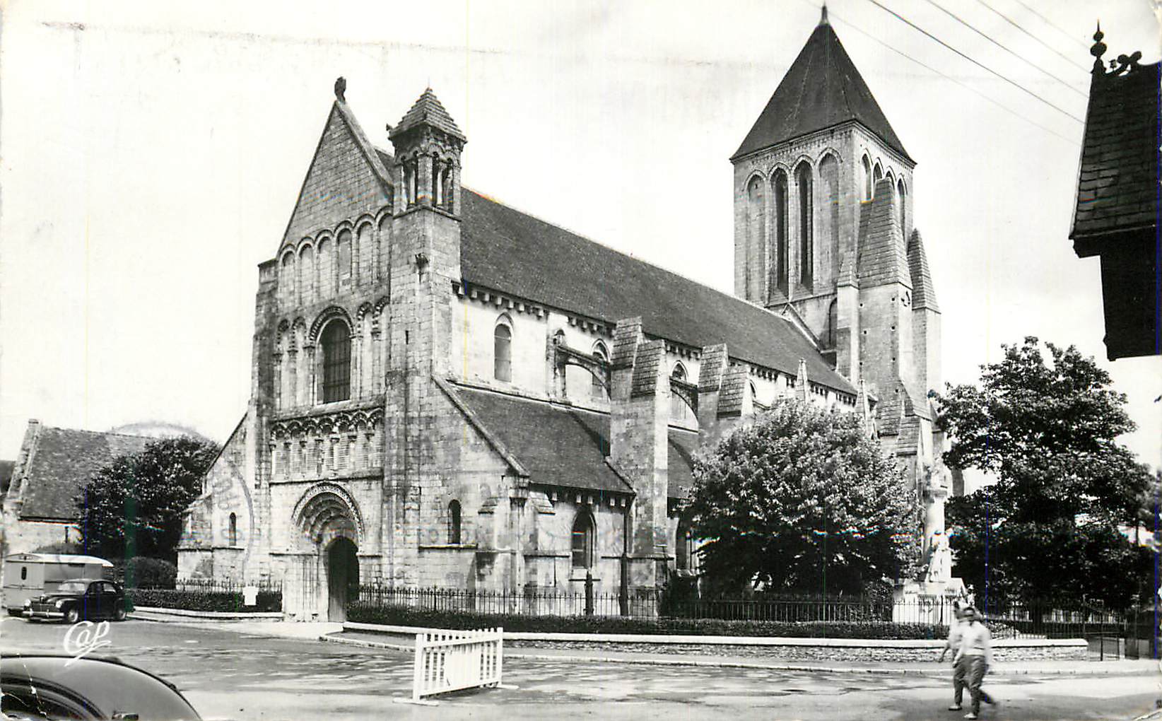 CPM Ouistreham L'Eglise XIIe siecle