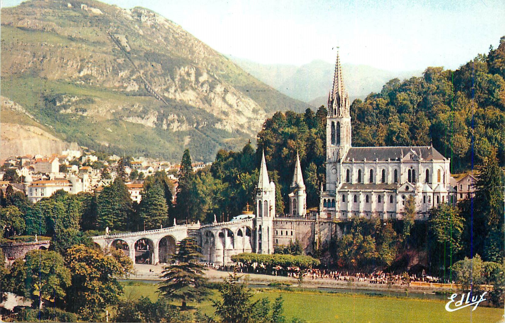 CPM Lourdes La Basilique et le Pic du Jer