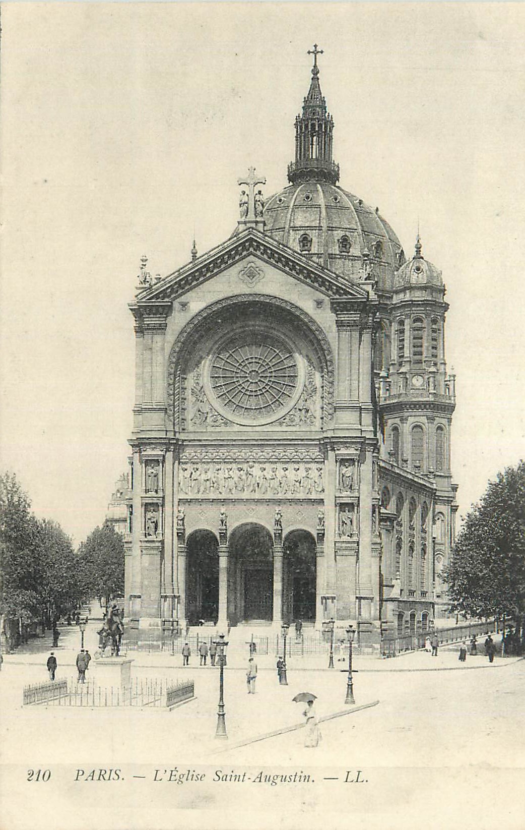 CPA Paris L'Eglise Saint Augustin
