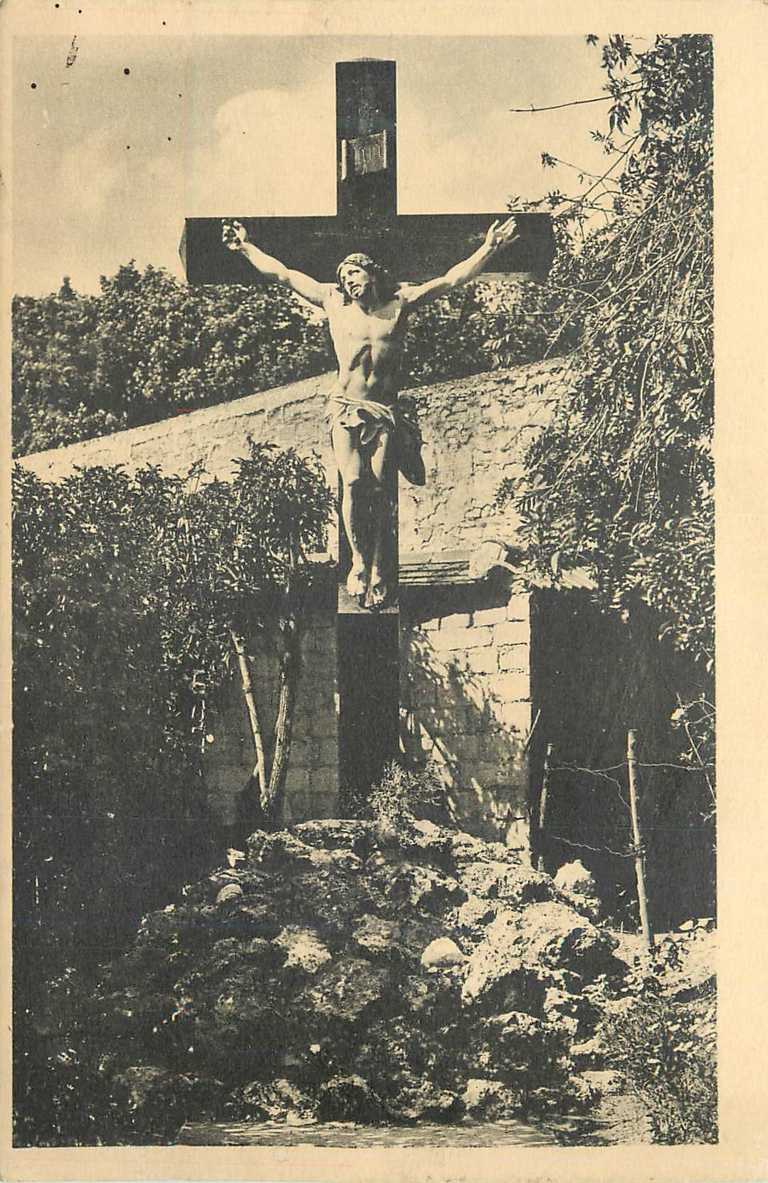 CPA Couvent des Religieuses Augustines de Saint Germain en Laye Le Calvaire