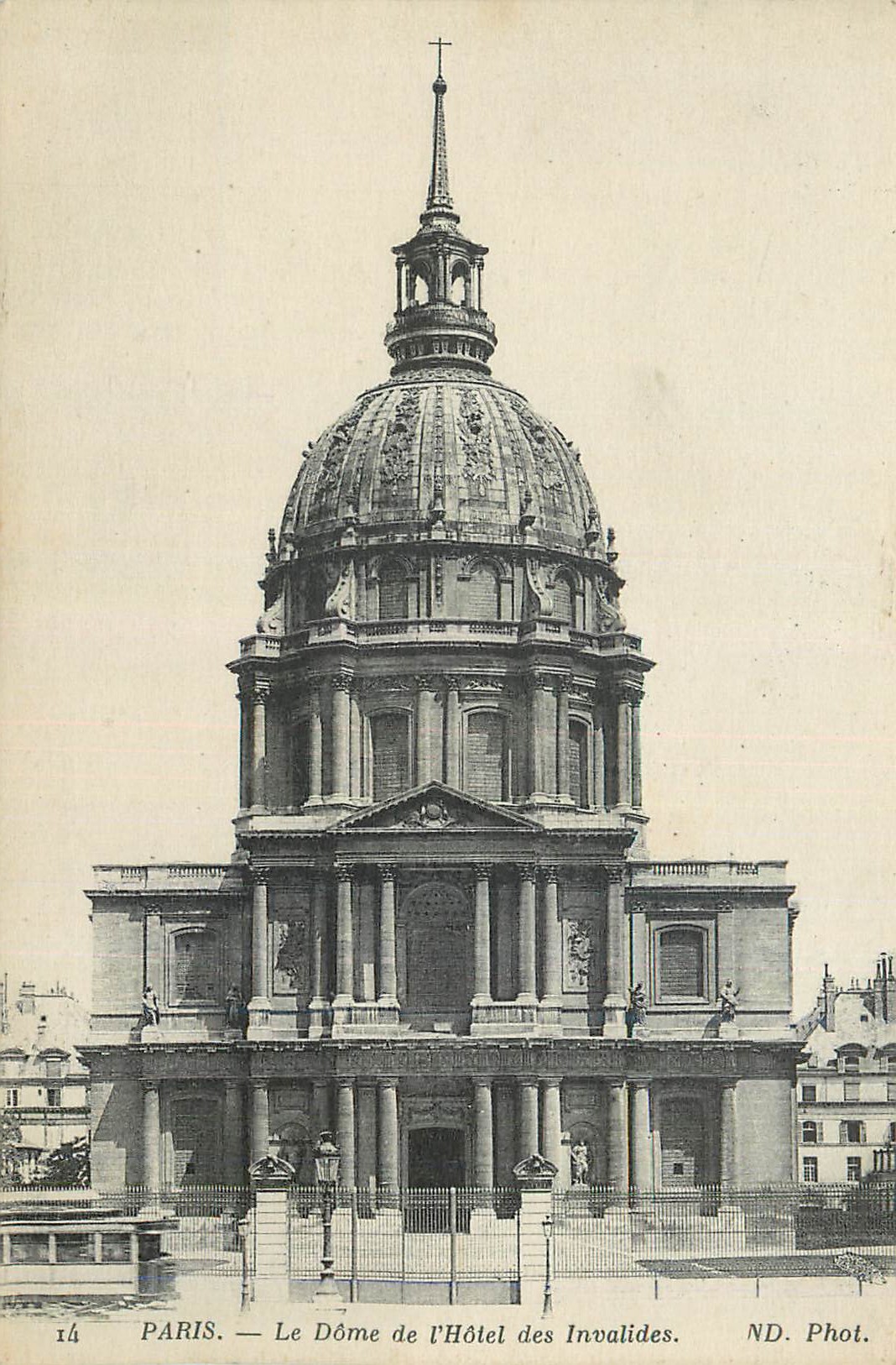 Paris — Le Dôme de l'Hôtel des Invalides — ND. Phot.