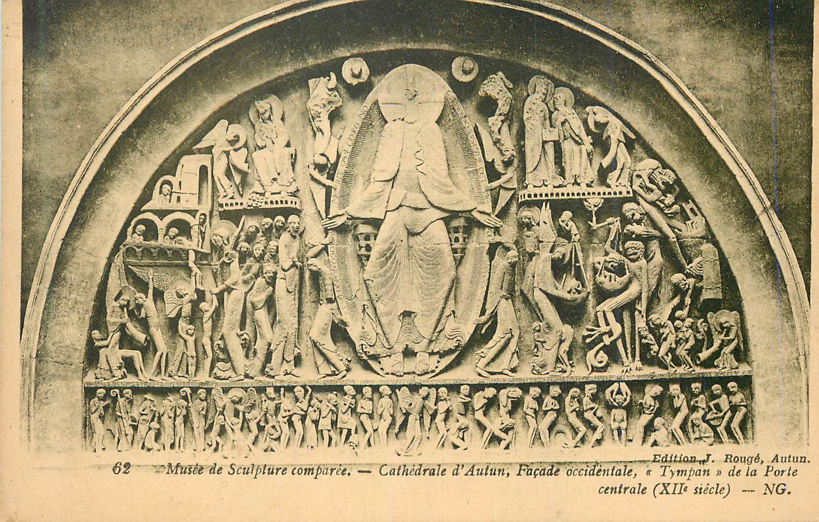 CPA Musee de Sculpture comparee Cathedrale d'Autun Facade occidentale Tympan de la Porte centrale (XIIe siecle)