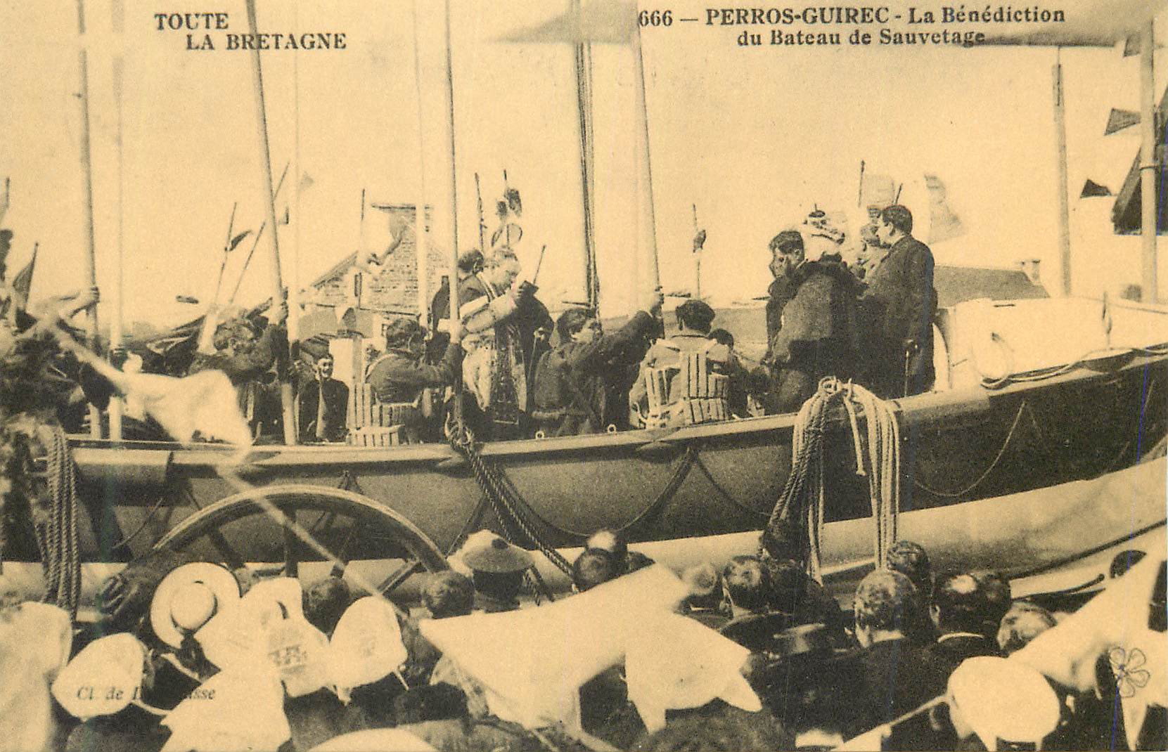 REPRO Toute La Bretagne Perros Guirec La Benediction du Bateau de Sauvetage