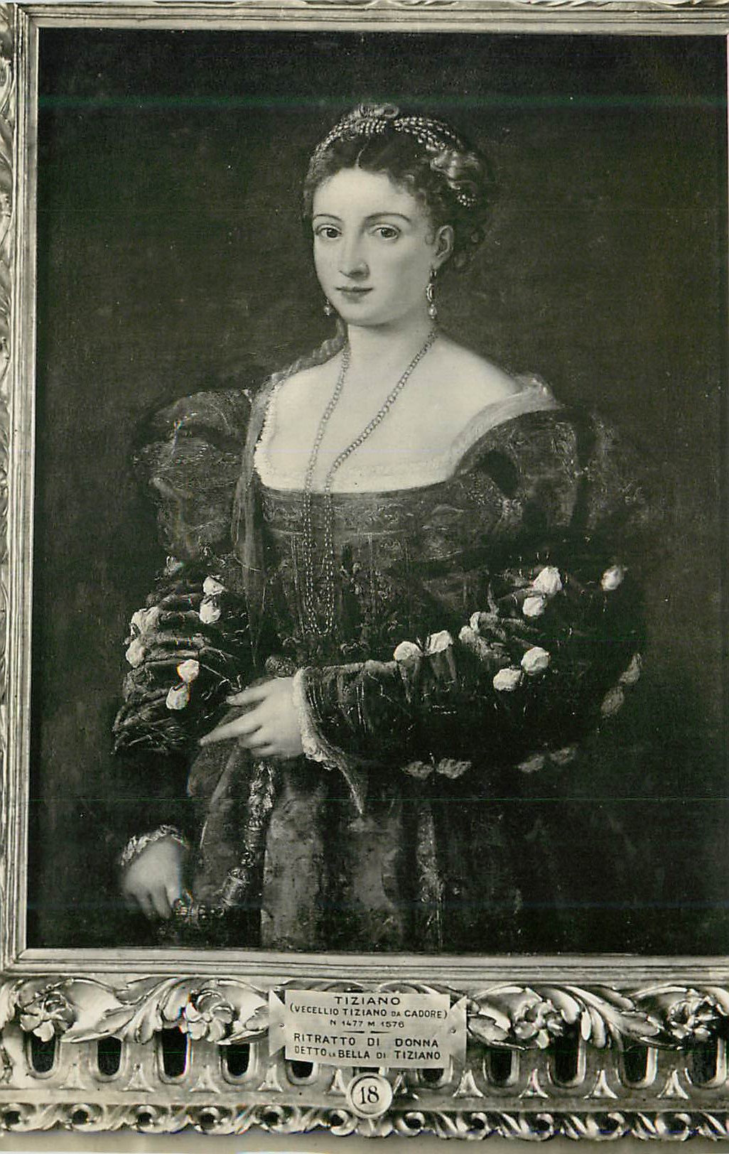 CPM Tiziano Ritratto di Donna