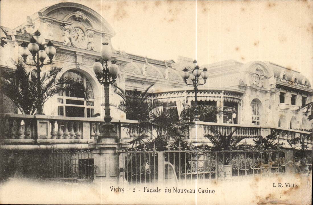 Vichy CPA Facade du nouveau casino