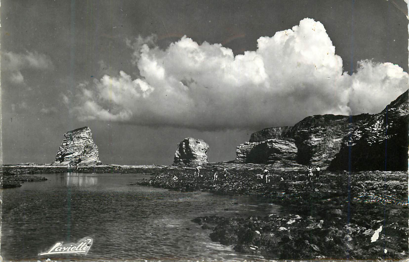CPM Hendaye (Frontiere Franco Espagnole) Un Bel effet de Nuage