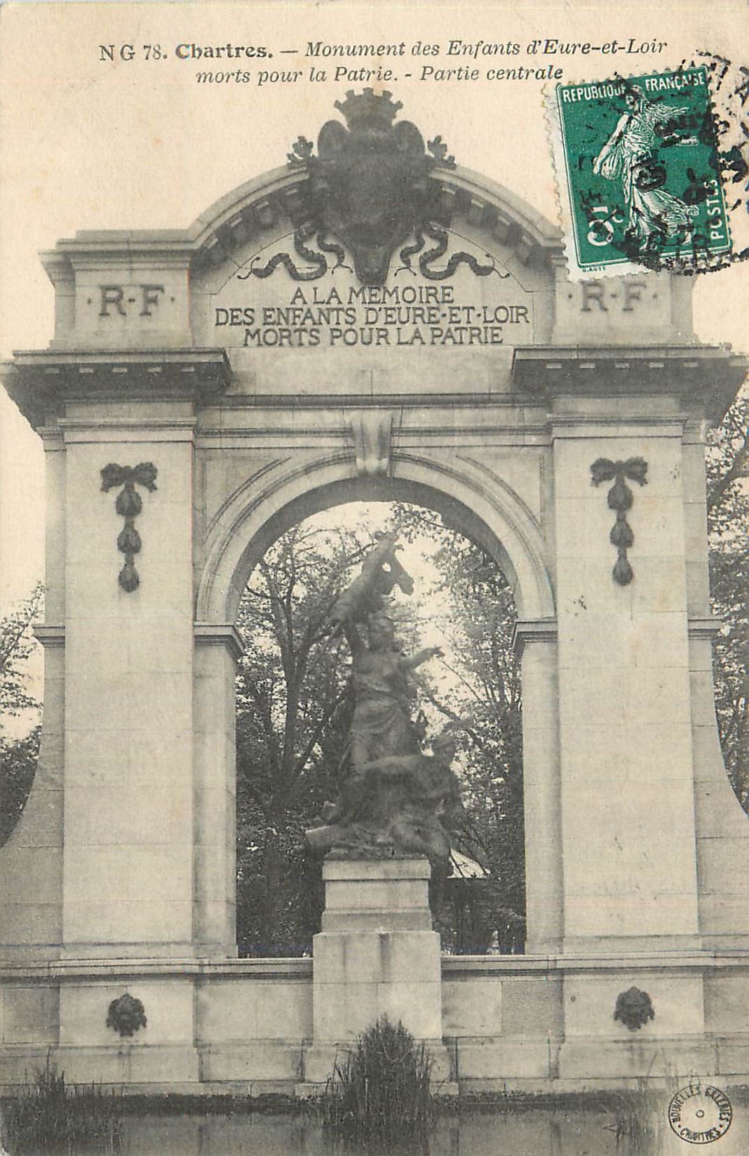 Chartriers — Monument des Enfants d'Eure-et-Loir — Partie centrale