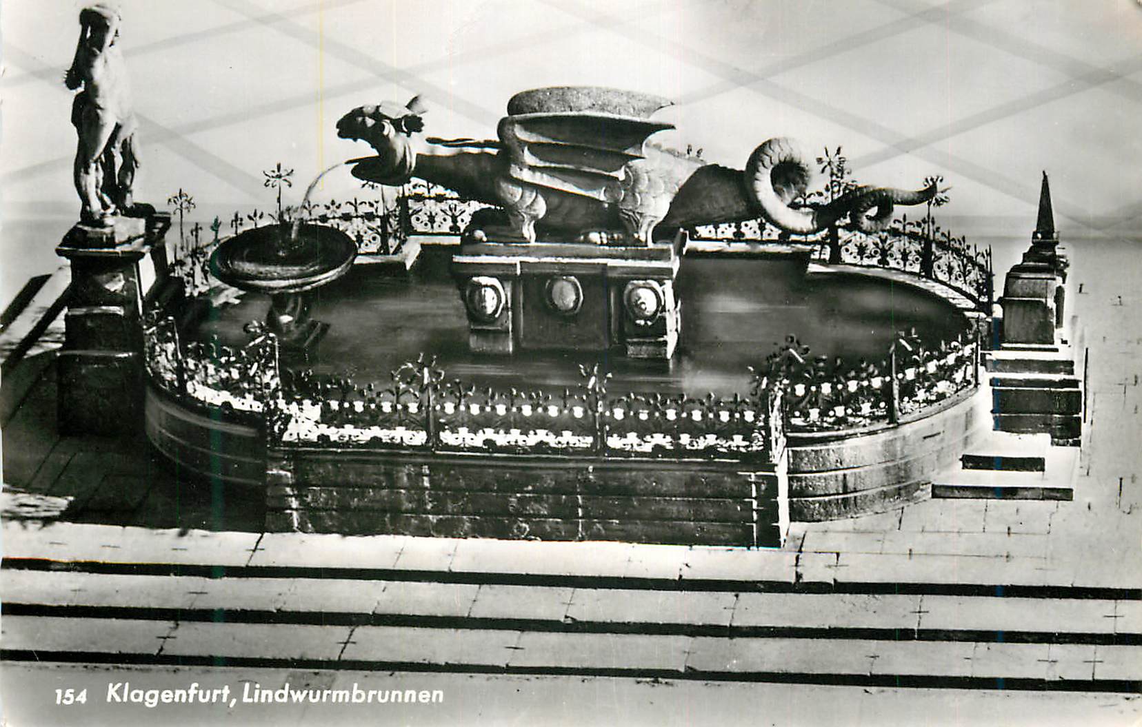 CPM Klagenfurt Lindwurmbrunnen Dragon