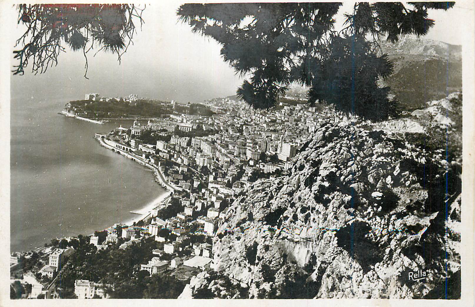 CPM La Principaute de Monaco Vue de la Route de la Grande Corniche