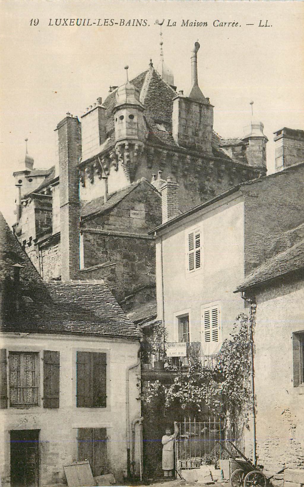 CPA Luxeuil les Bains La Maison Carree