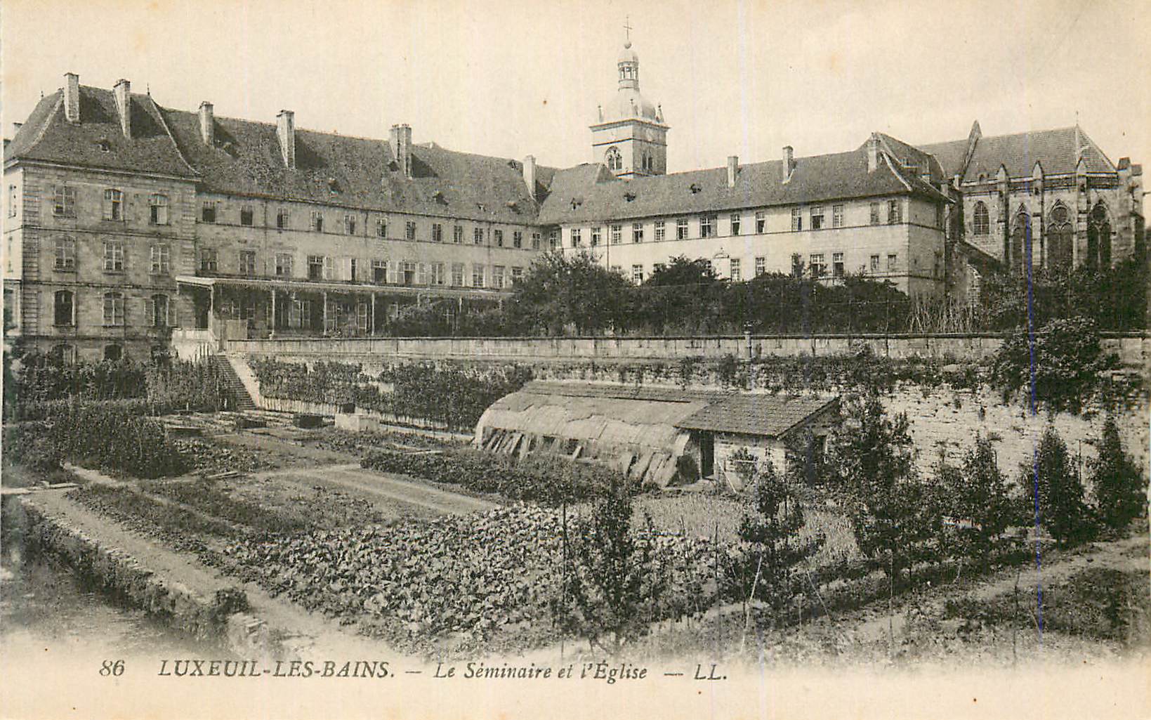 CPA Luxeuil les Bains Le Seminaire et l'Eglise