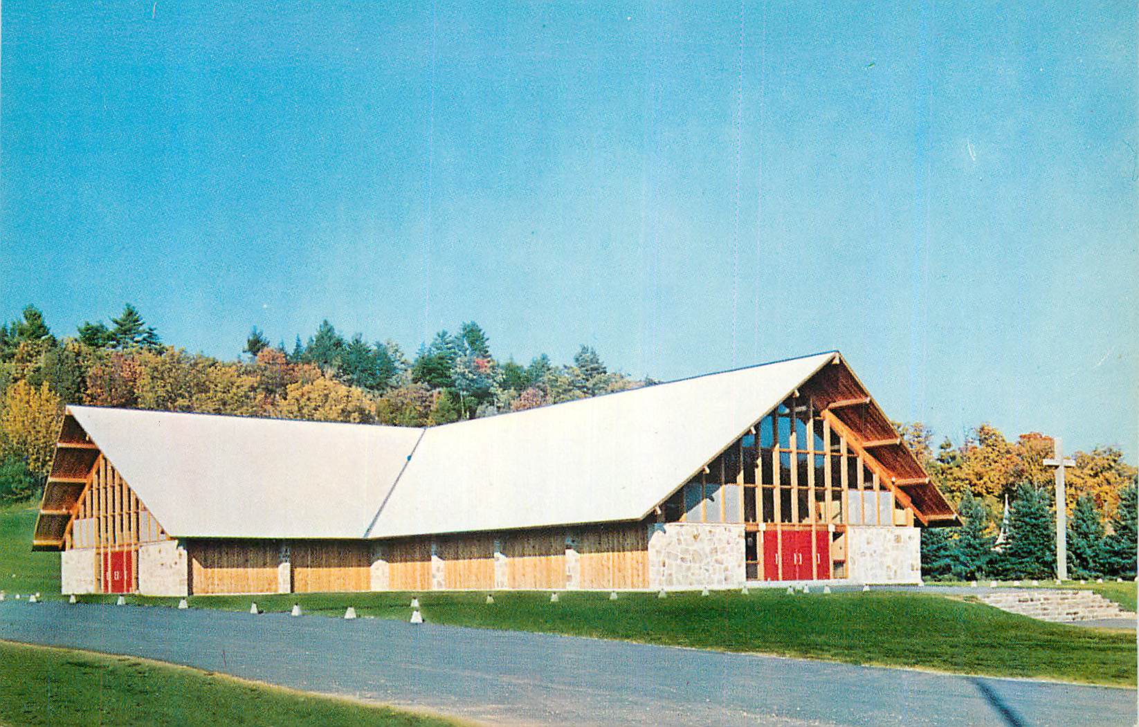 CPM Lachute Quebec Canada Grotte de Notre Dame de Lourdes L'Eglise