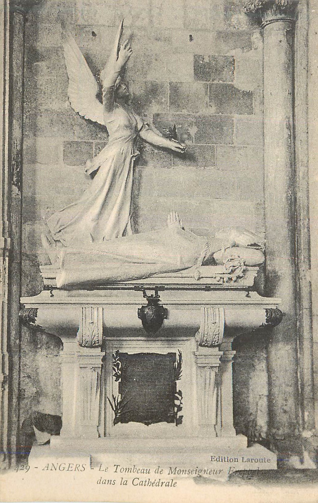 CPA Angers Le Tombeau de Monseigneur dans la Cathedrale