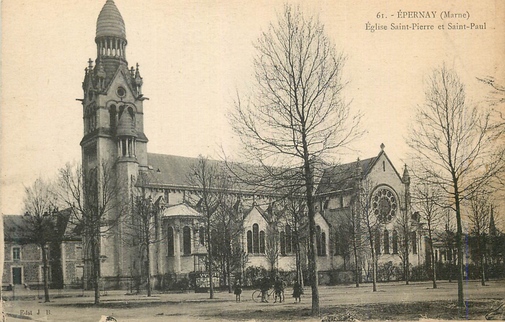 CPA Epernay (Marne) Eglise Saint Pierre et Saint Paul