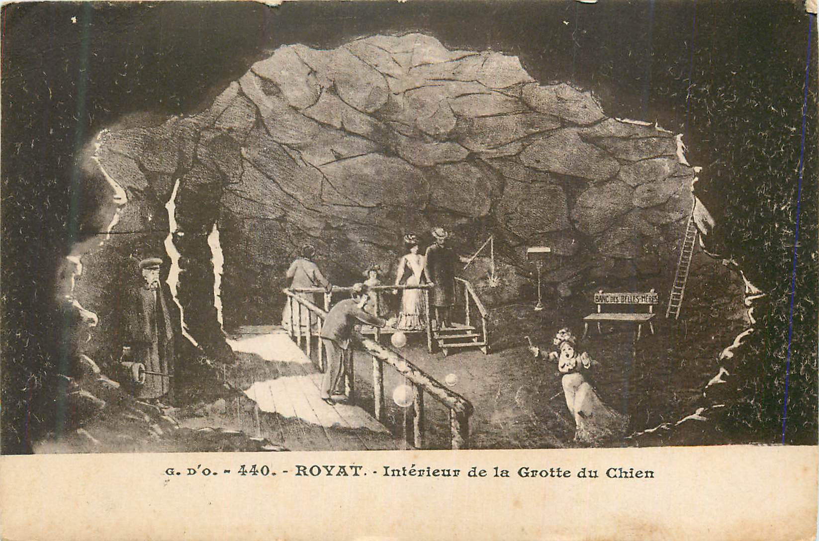 CPA Royat Interieur de la Grotte du Chien