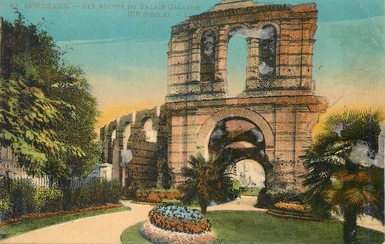Bordeaux — Les ruines du Palais Gallien — IIIe siècle