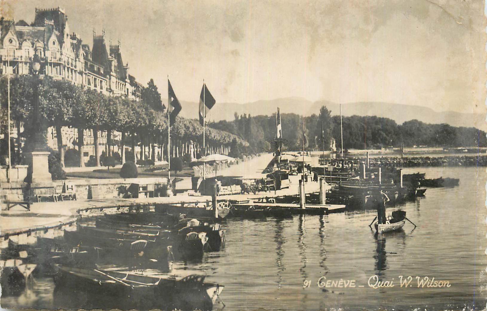 CPM Geneve Quai W Wilson Bateaux