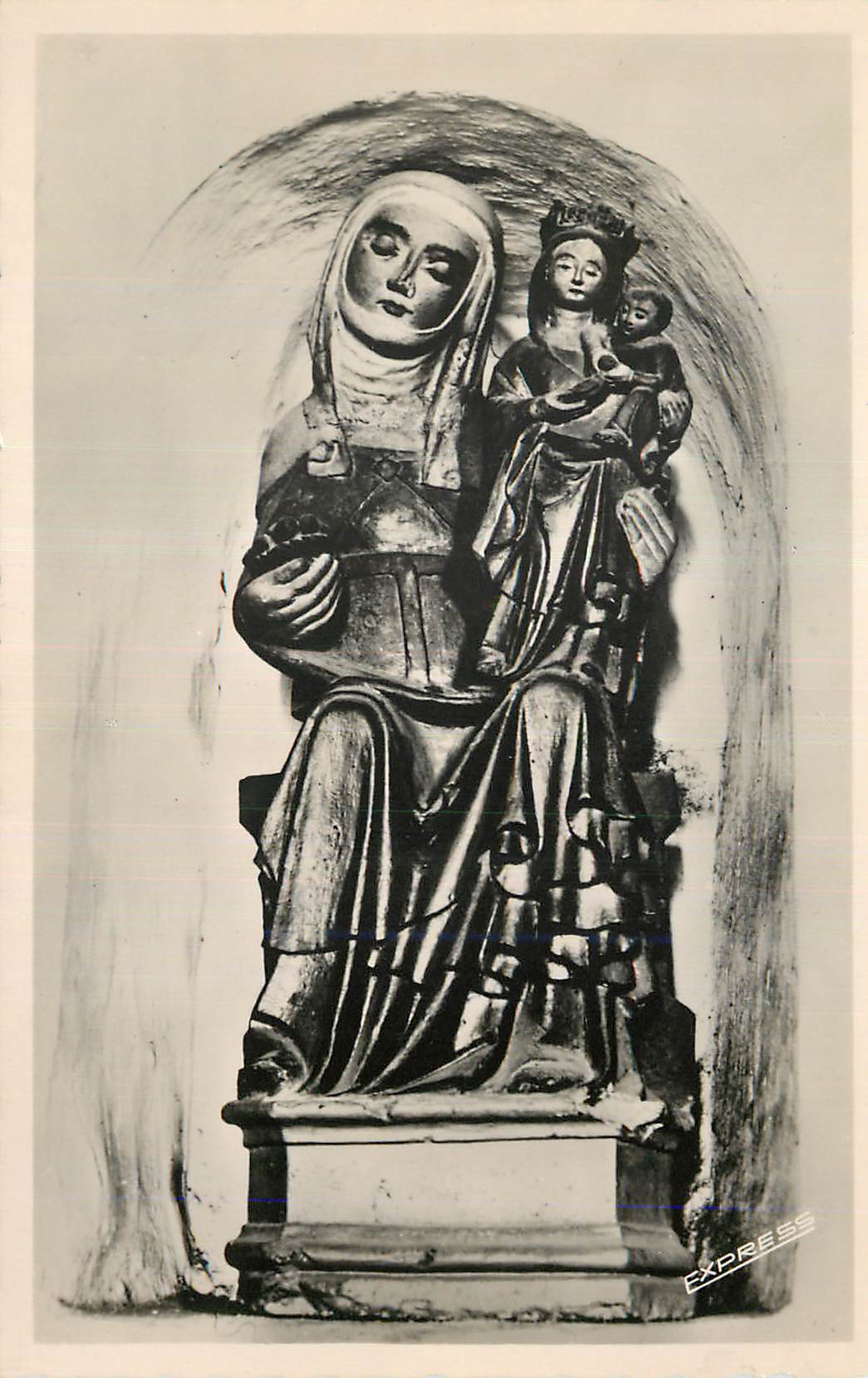 CPM Gorges du Tarn Eglise de Sainte Enimie (Lozere) Vieille Statue en Pierre Sainte Anne