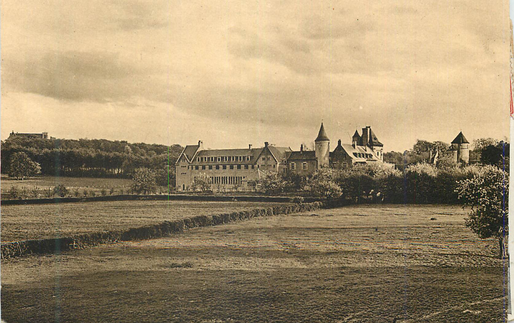 CPA Les Deux Monasteres de Wisques vus de la Route de Saint Omer