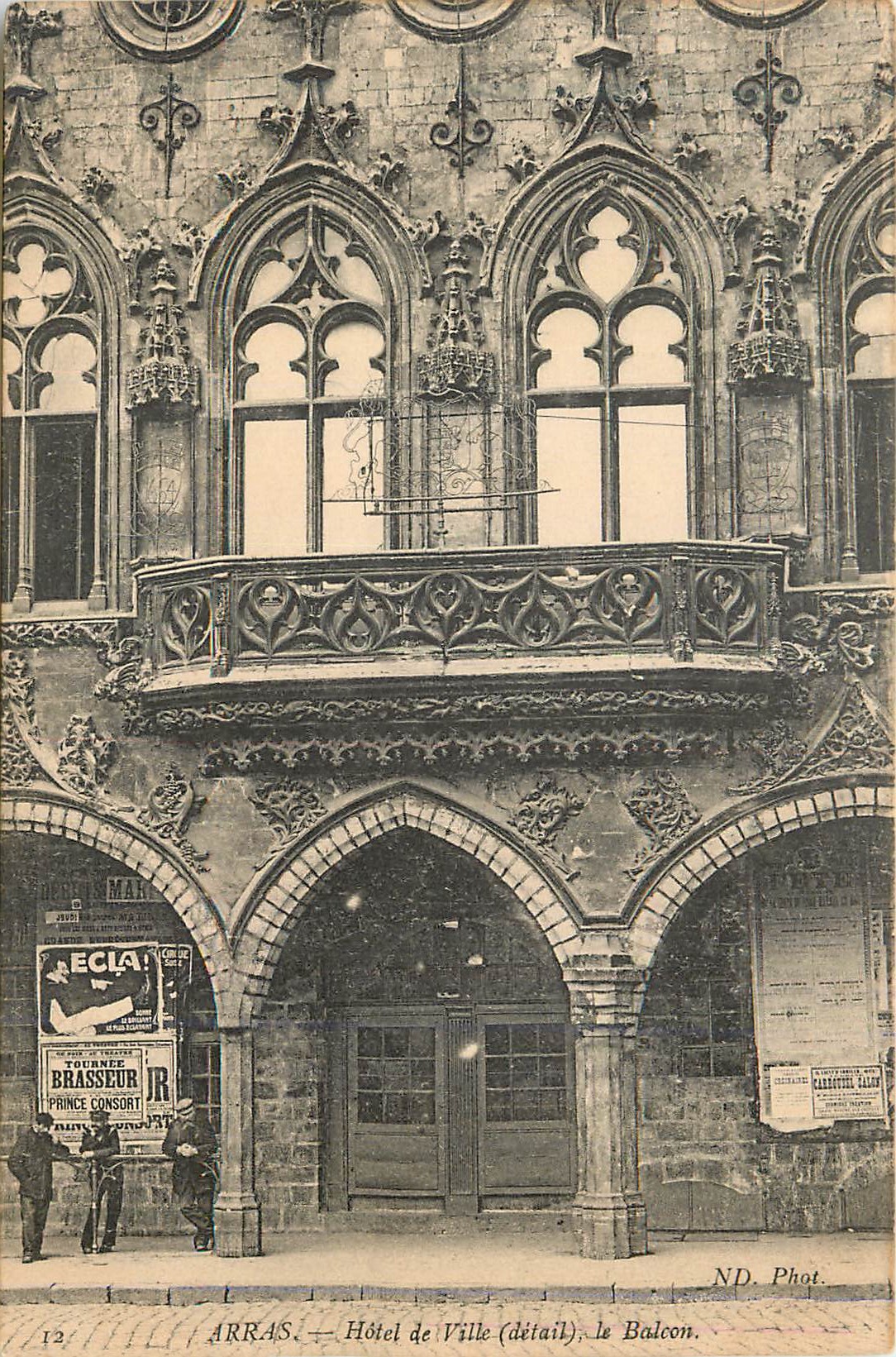Arras — Hôtel de Ville (détail), le Balcon
