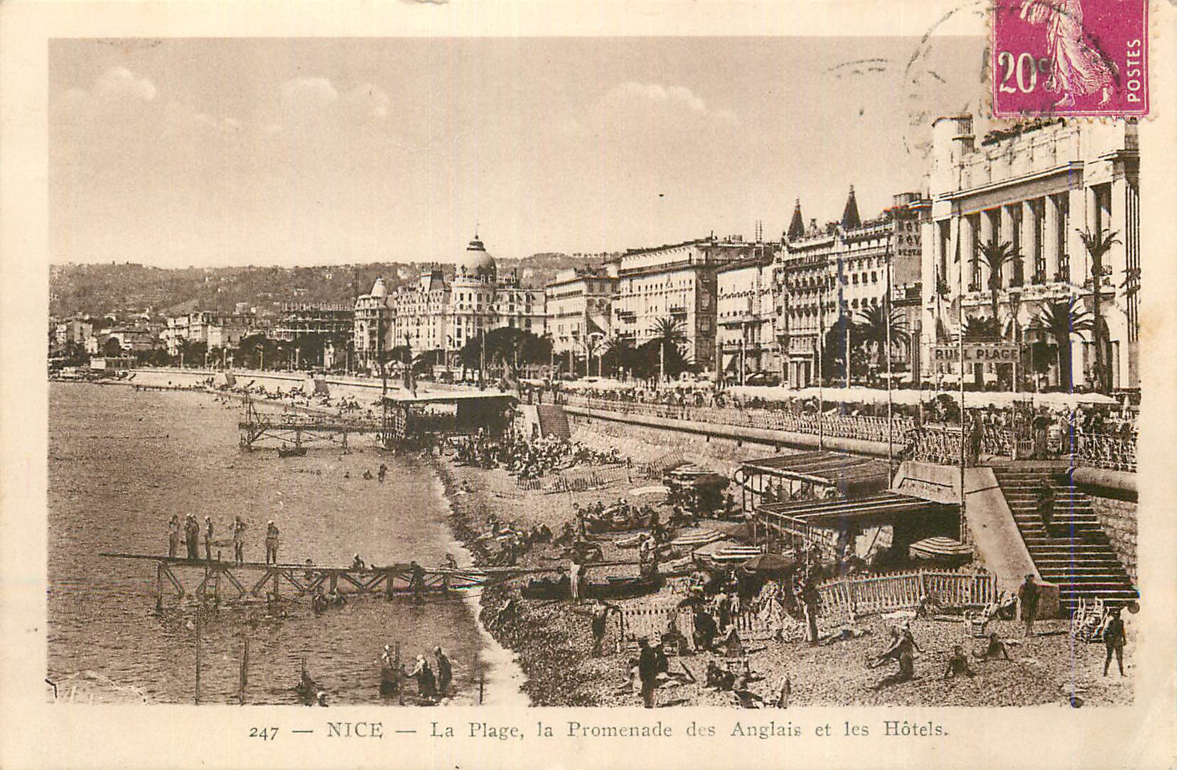 CPA Nice La Plage La Promenade des Anglais et les Hotels