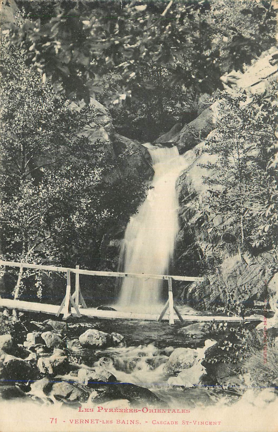 CPA Vernet les Bains Les Pyrenees Orientales Cascade St Vincent