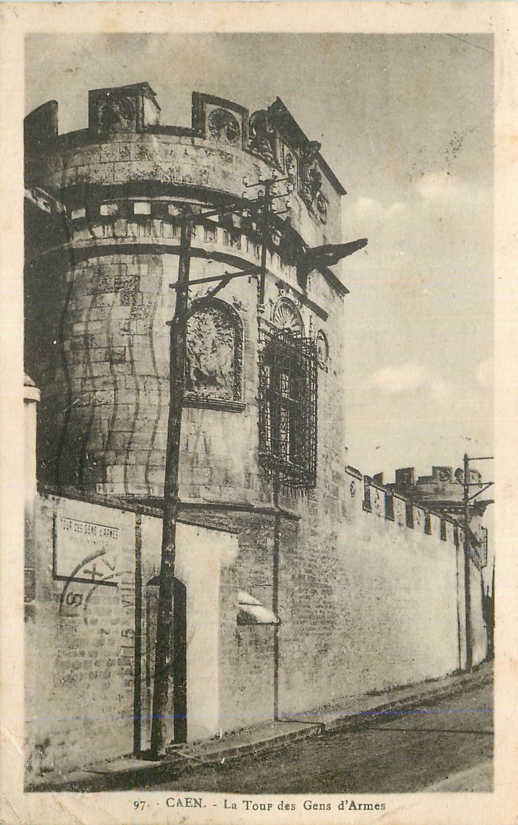 CPA Caen La Tour des Gens d'Armes