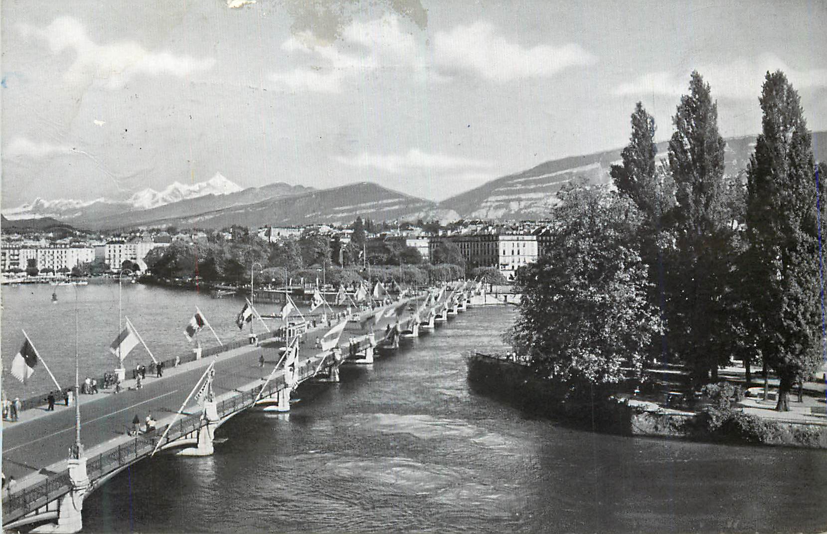 CPM Geneve Ile J J Rousseau Le Pont du Mont Blanc et le Mont Blanc (4810 m)