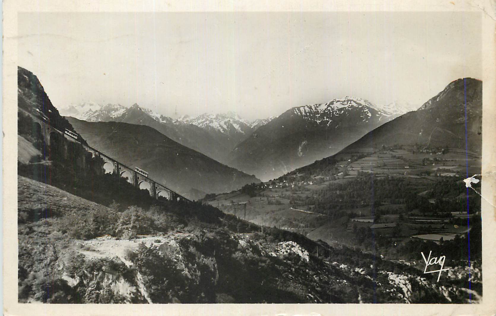 CPM Lourdes Le Viaduc du Pic du Jer et les Montaignes