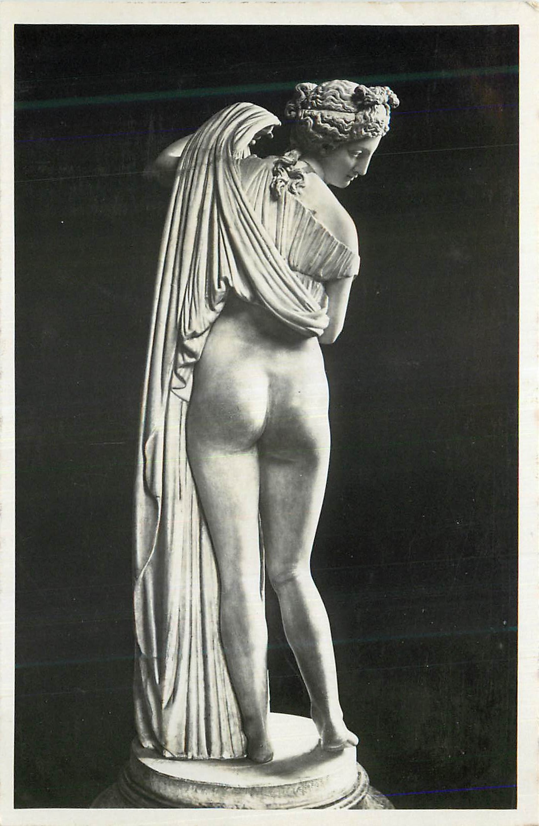 CPM Napoli R Museo Nazionale Venere Callipige (Scultura Greca)
