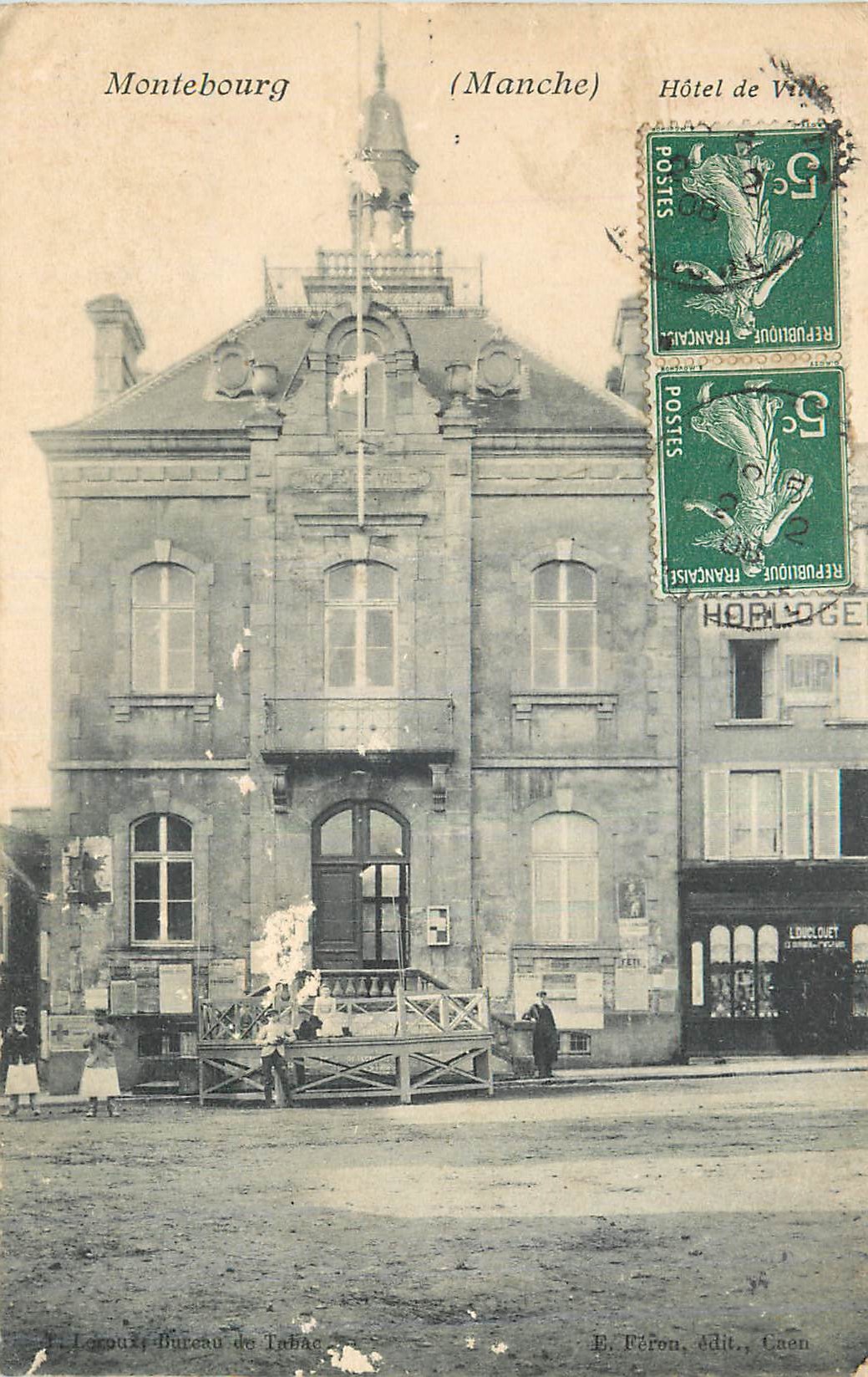 CPA Montebourg (Manche) Hotel de Ville