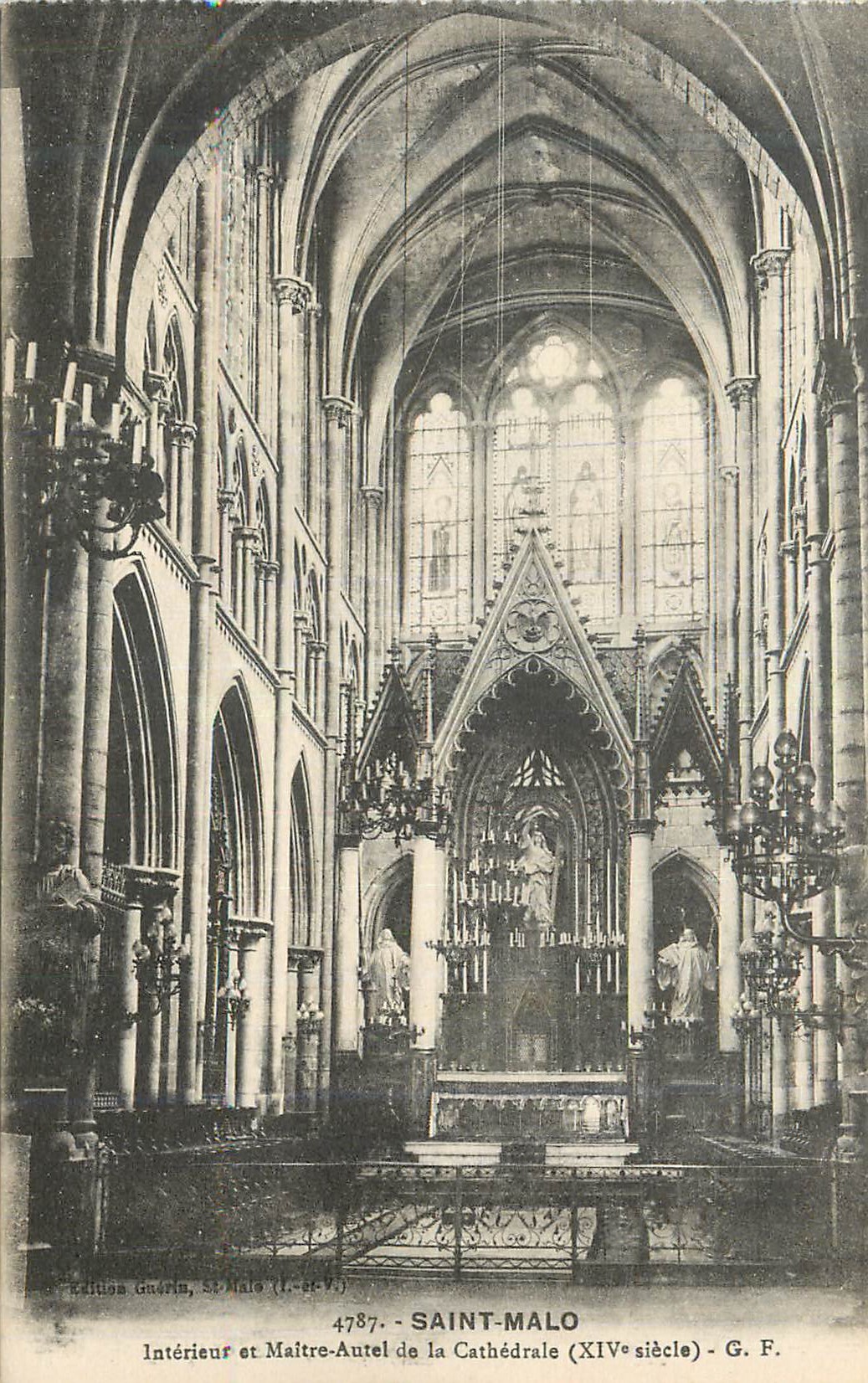 Intérieur et Maître-Autel de la Cathédrale — Saint-Malo (XIVe siècle) — G. F.