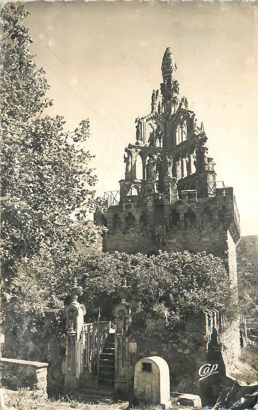 Château de la Tour de la Roche — ruines gothiques — Cap